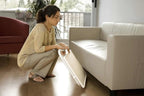 Petite table d'appoint pliante avec plateau incliné réglable au-dessus d'un lit - photo 4