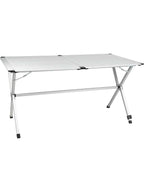 Table de camping pliante 6 personnes 110 x 70 cm installée sur un emplacement de camping