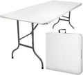Table de réception pliante de 180 cm avec plateau PEHD dressée pour un événement